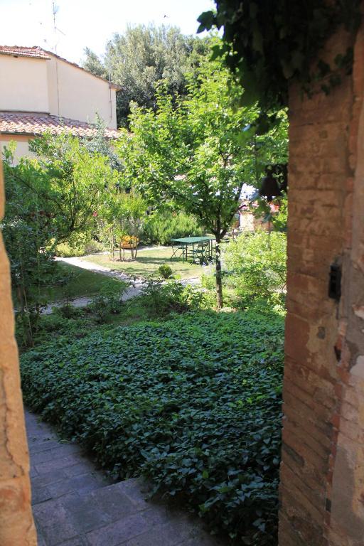 Отель Il Giardino Segreto Пиенца Экстерьер фото