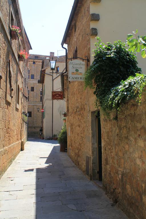 Отель Il Giardino Segreto Пиенца Экстерьер фото